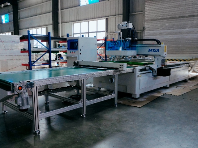 M12A CNC Router With Upper And Lower Dust Collection Devices