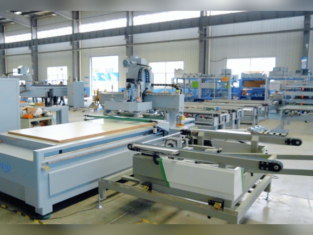 M12 CNC Router And Automatic Flipping Equipment