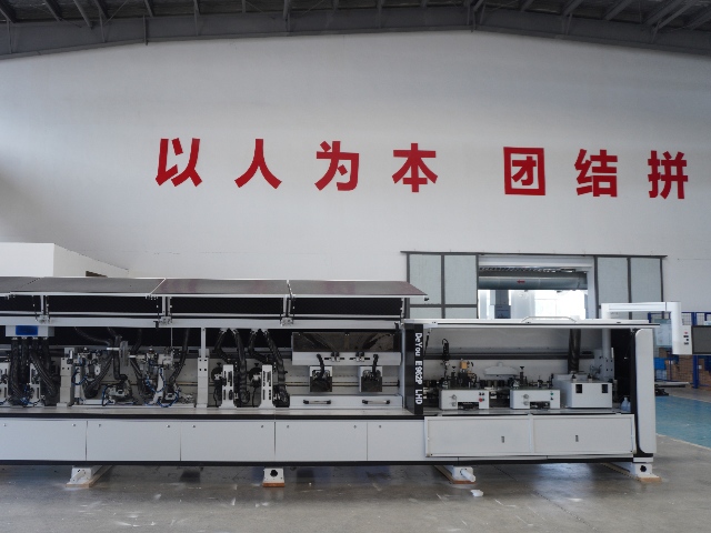 962P LHD Laser Edge Banding Machine With Horizontal Alignment Function
